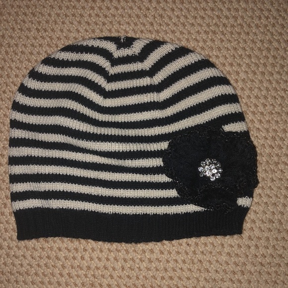 Fabulous Betsy Johnson hat and scarf - Picture 2 of 5